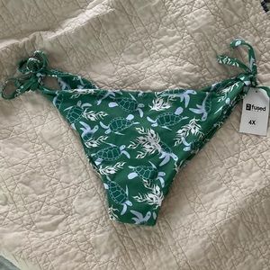 Fused Hawaii bikini bottom green turtles